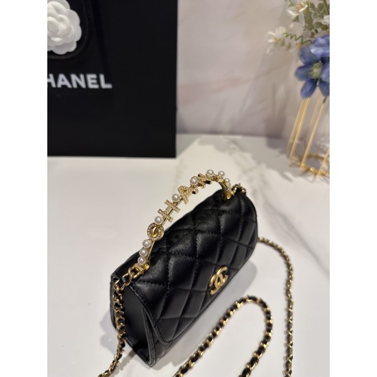  CHANEL 23B Metal Pearl Wrist Bag White CHB023