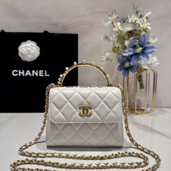  CHANEL 23B Metal Pearl Wrist Bag White CHB023