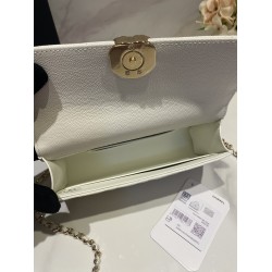  CHANEL Classic Mini  CHB024