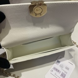  CHANEL Classic Mini  CHB024