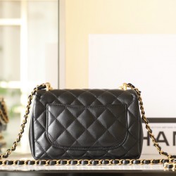 CHANEL 24P Flap Bag With Pearl CHB028