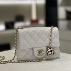  CHANEL CF17 Classic Flap Bag A01115 CHB040