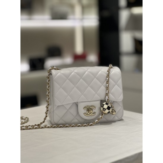  CHANEL CF17 Classic Flap Bag A01115 CHB040