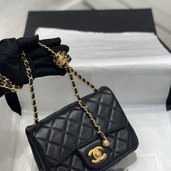  CHANEL CF17 Classic Flap Bag A01115 CHB040