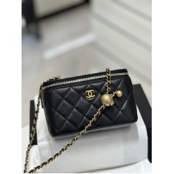  CHANEL Vanity Case CHB041