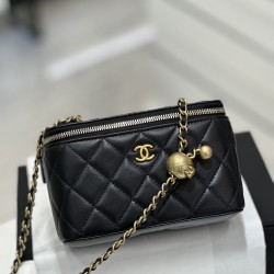  CHANEL Vanity Case CHB041