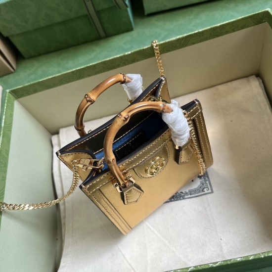 GUCCI  Dianasuper Mini Bag GUB023