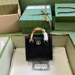 GUCCI  Dianasuper Mini Bag GUB023