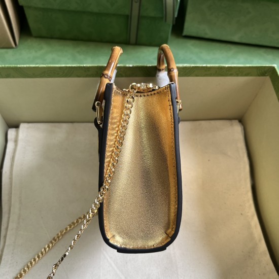 GUCCI  Dianasuper Mini Bag GUB023