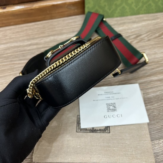 GUCCI Horsebit 1955 Strap Wallet GUB028