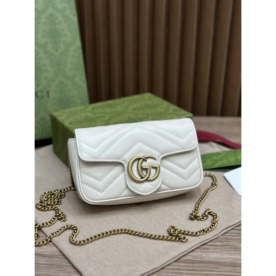 GUCCI  GG Marmont Matelasse Super Mini Bag GUB044