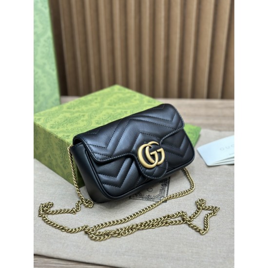 GUCCI  GG Marmont Matelasse Super Mini Bag GUB044