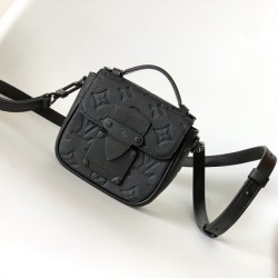 LOUIS VUITTON  Designer Leather Shoulder Bag  LVB019