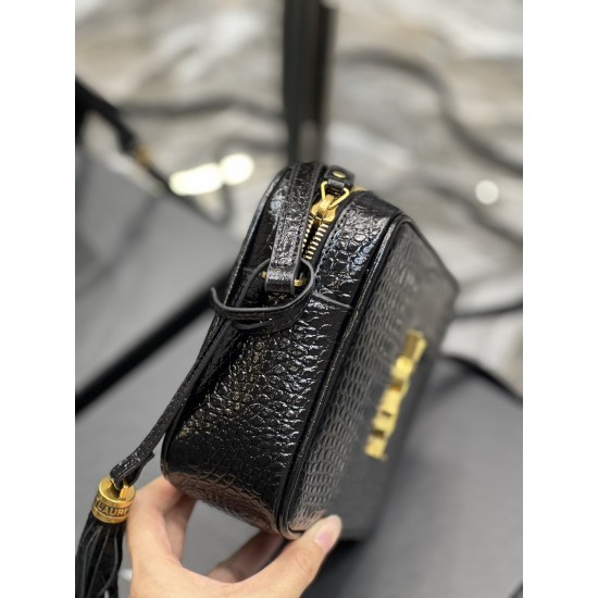 YSL Saint Laurent Lou Medium Camera Bag YB020