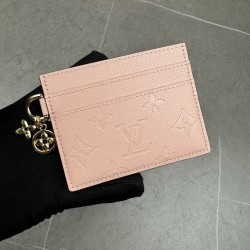 LOUIS VUITTON LVW011